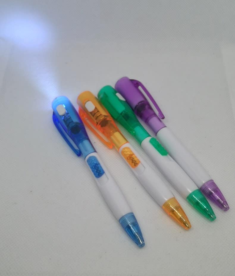 Penna a con luce